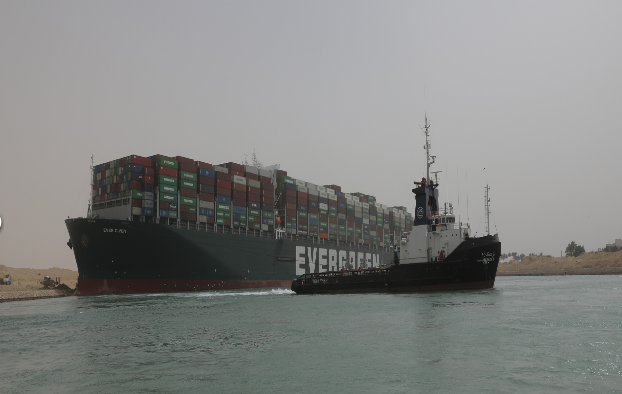 视频一艘货轮堵死世界贸易3分钟看苏伊士运河大塞船有何后果时长约3分