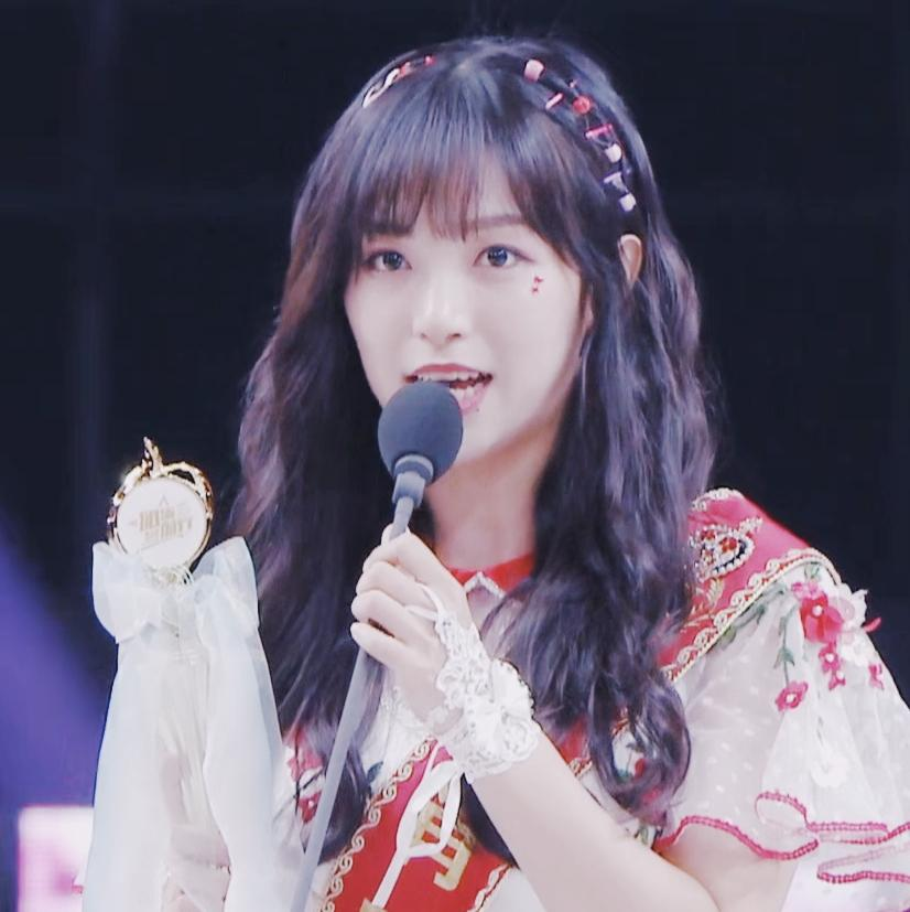 snh48孔肖吟承认恋情被扒和男友亲密同游对方有娃曾一掷千金