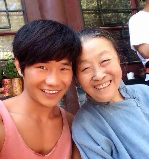 张少华去世,贾玲发文悼念,杨志刚赶回北京,嘎子谢孟伟伤心难过