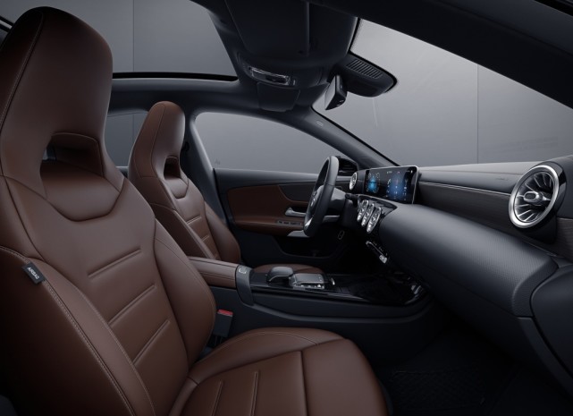 21款奔驰cla上市造型不变配置微调