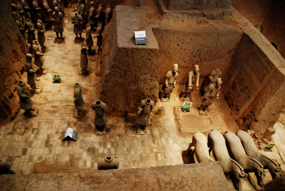 "水银为湖海,夜明珠作繁星",秦始皇地宫的奢华,难以想象_腾讯新闻