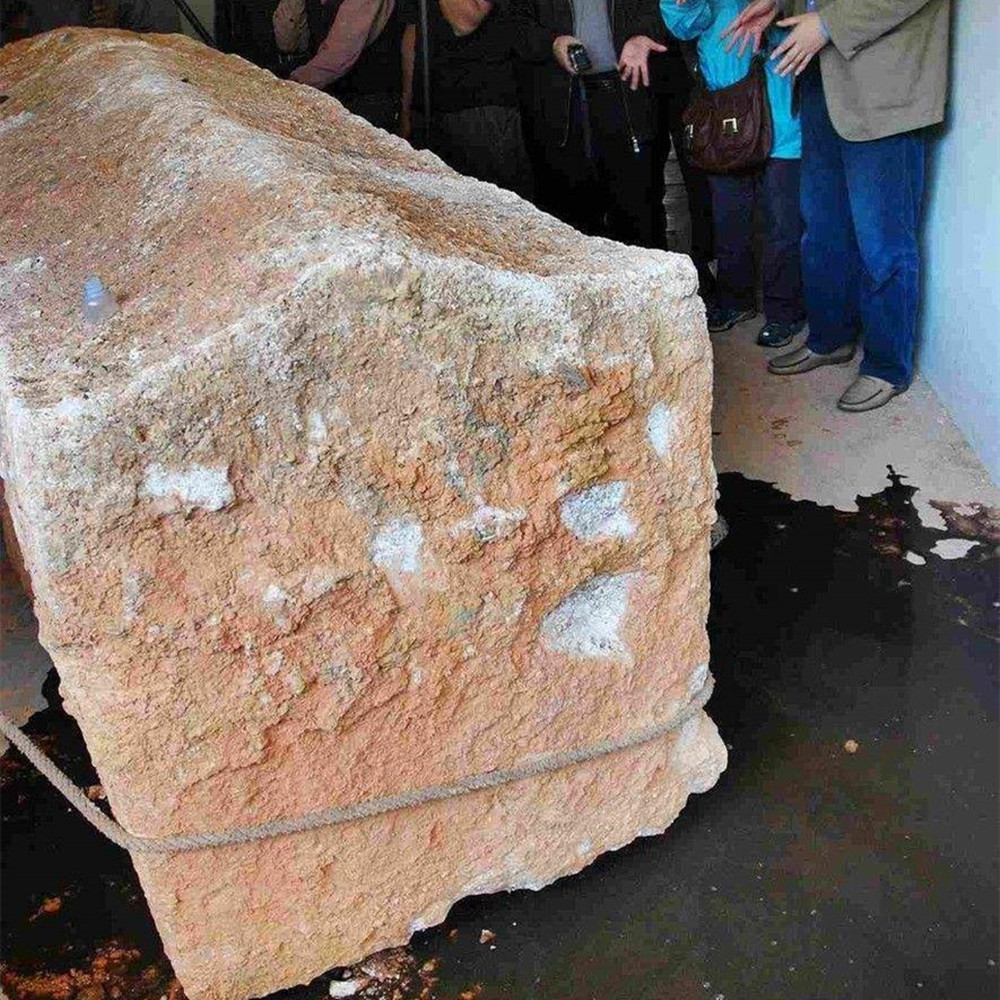 广西出土七星巨棺,众多道家"修仙"咒语,主人身份成谜