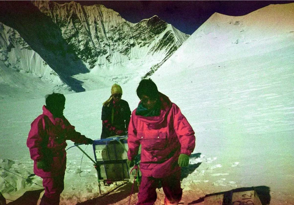 神秘的梅里雪山,1991年事件后,成了"人类禁地"_腾讯新闻