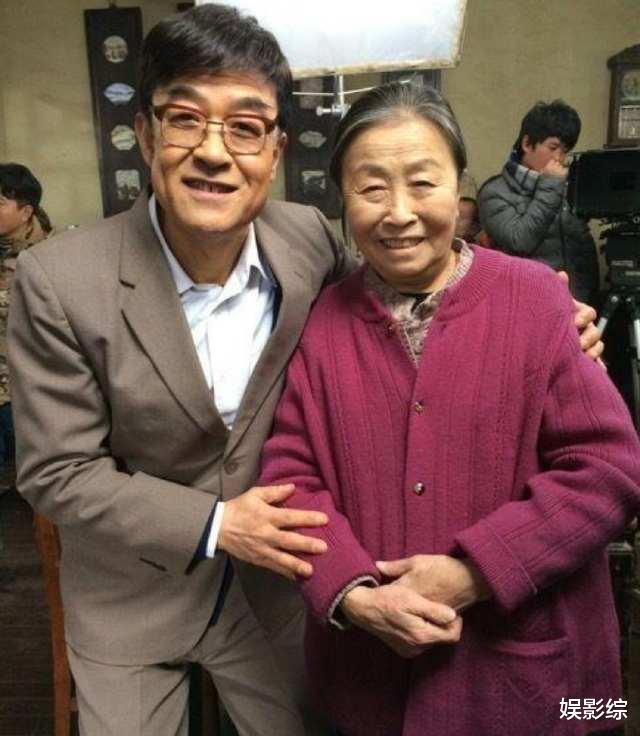 张少华去世她的儿子女儿纷纷发文悼念个个情深意切