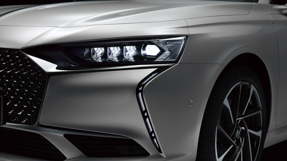 售价24 99 39 99万元ds 9全球首发上市 腾讯新闻