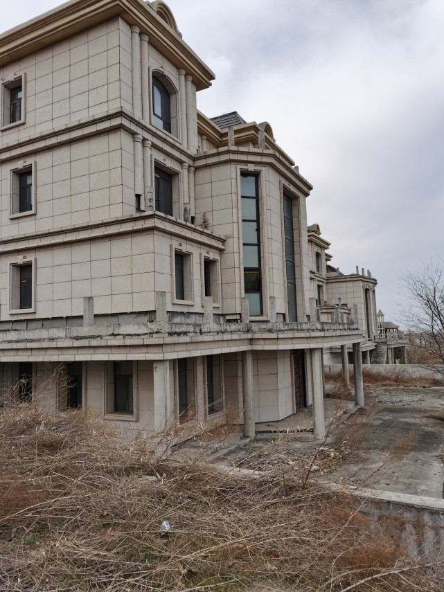 荒废已久的运城南山高尔夫球场重焕新姿