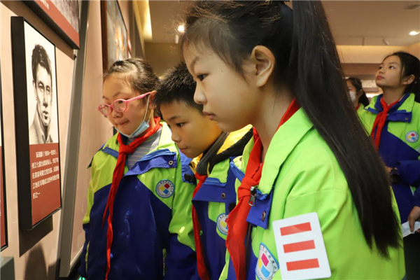 枝江市公园路小学开展党史学习教育活动