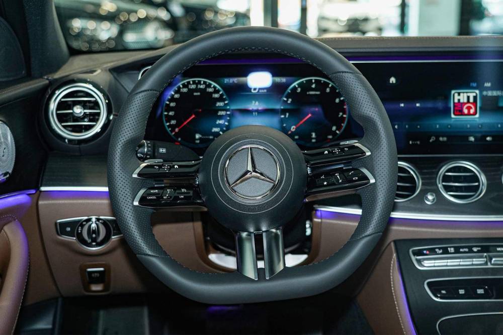 实拍2021款奔驰e300l尊贵运动型你喜欢的它都有