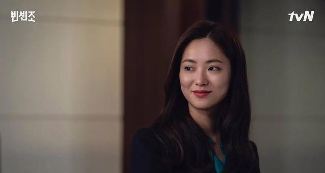 文森佐这部剧也就宋仲基的脸值得一看