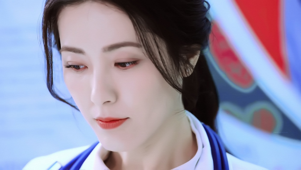 不管曾黎自己承不承认,在大家眼里她就是美女,从《男才女貌》的颜如玉