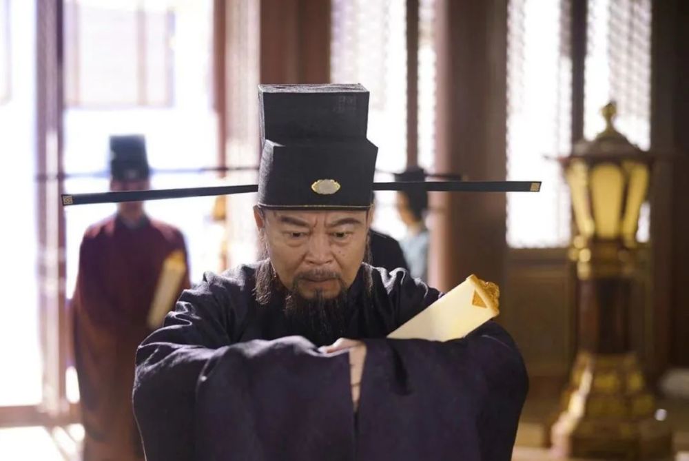 《大宋宫词》中赵小锐饰演潘伯正这个角色,剧中他是宋朝的重臣,也是