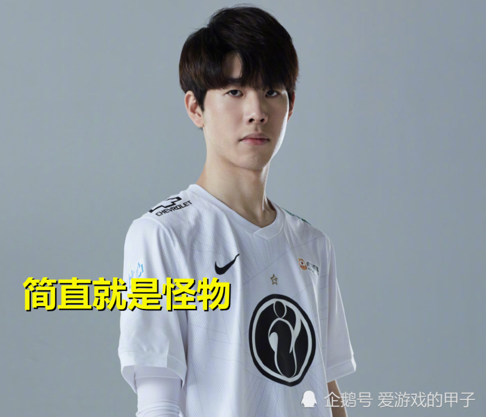 theshy卢锡安44血反杀卡牌,这操作多极限?