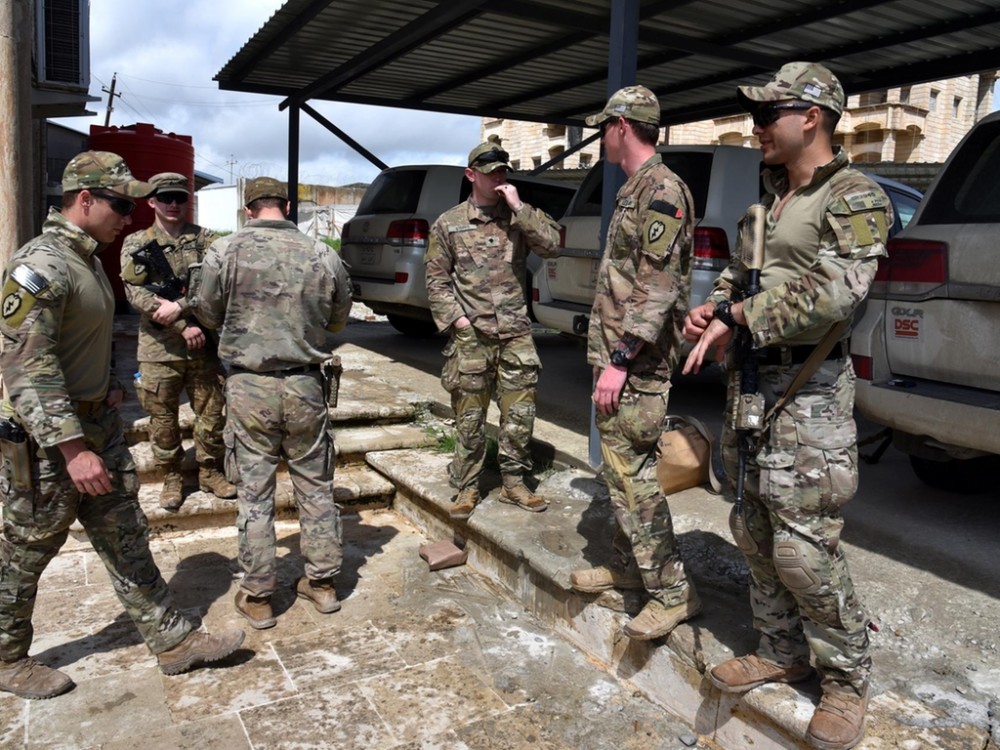 伊拉克出现了一伙神秘武装分子,专门打击美国的后勤部队