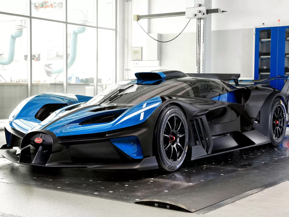 性能堆到极致!布加迪bolide