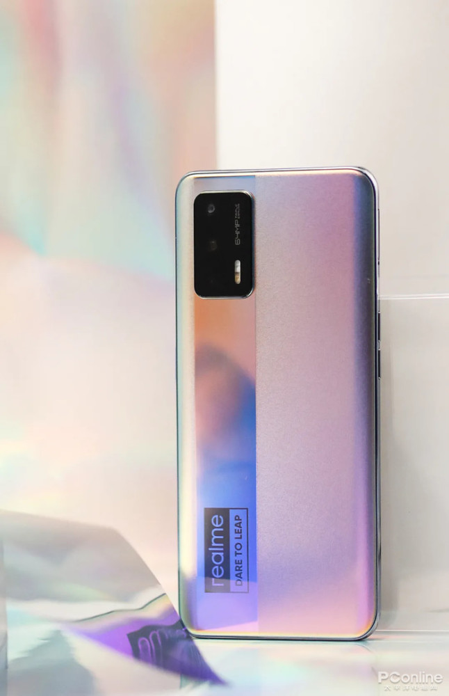 手机也可以这么赛博朋克realme真我gtneo最终幻想堪比高定