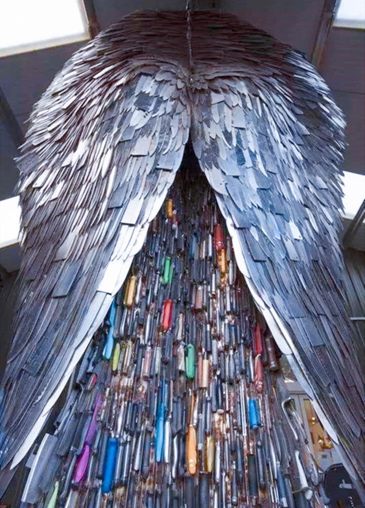 10万把凶刀当材料做成天使雕像每把背后都是一件凶案