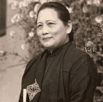 近现代这10位女性被尊称为 先生 全部认识才算得上文化人 腾讯新闻