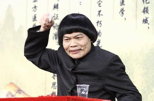 香港丑星叶竟生曾被星爷捧红走红后变富豪却被妻子败光