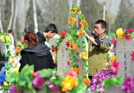 清明节扫墓踏青的说说句子 腾讯新闻