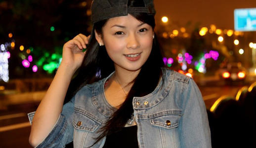 前阵子,《七十二家房客》的阿香饰演者郑钤丹出席一活动,照片里的她