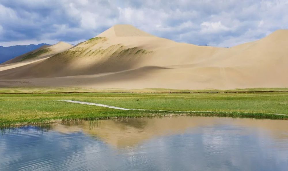 鄱阳湖天漠图片