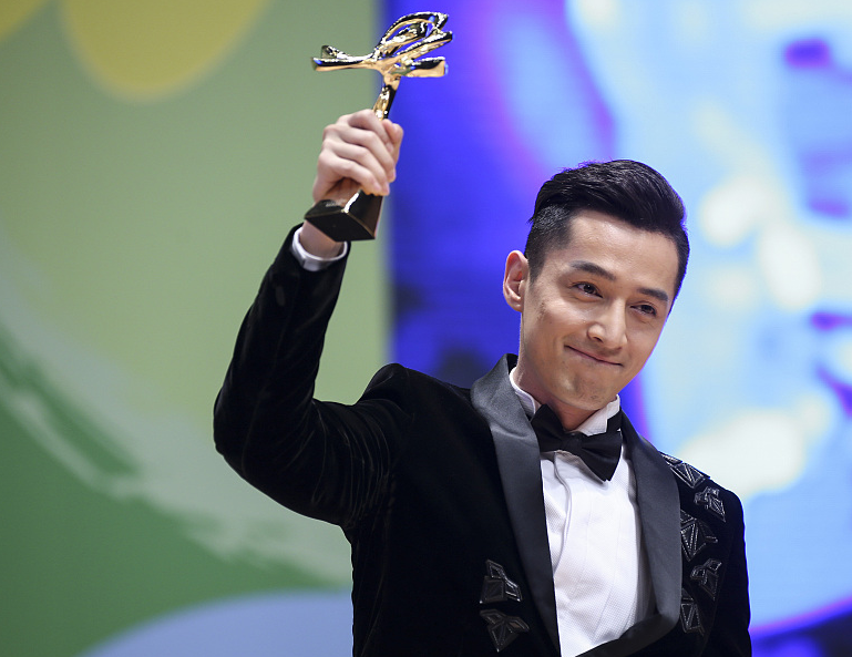 中国十大校草排行榜_全国公认十大校草排行榜,四川师大李易峰第三,榜首很多人猜不到(2)