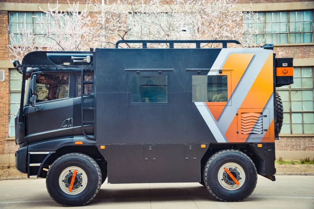 全时四驱三把锁,军工底盘,国产重型越野房车乾山h6700上市发布_腾讯