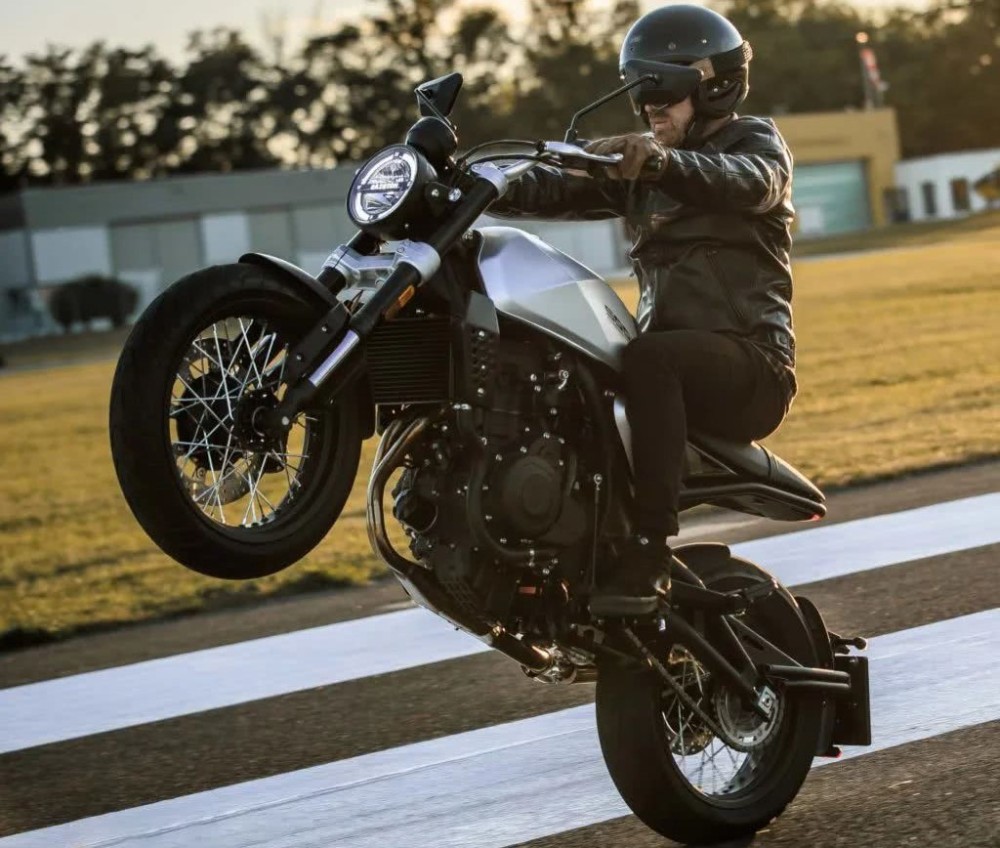 加高手把更舒适高金gk500穿越版4月17日发布