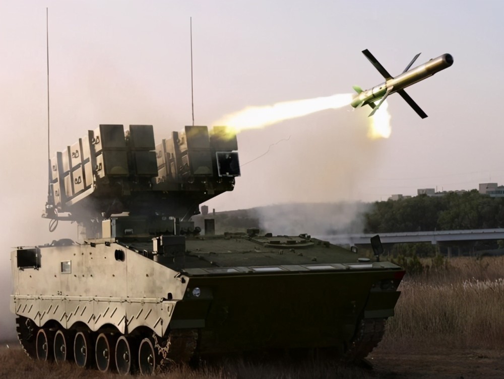 美国陆军重新练习打坦克测试长钉nlos导弹射程能达到32公里