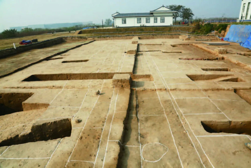 大型版筑建筑遗迹局部