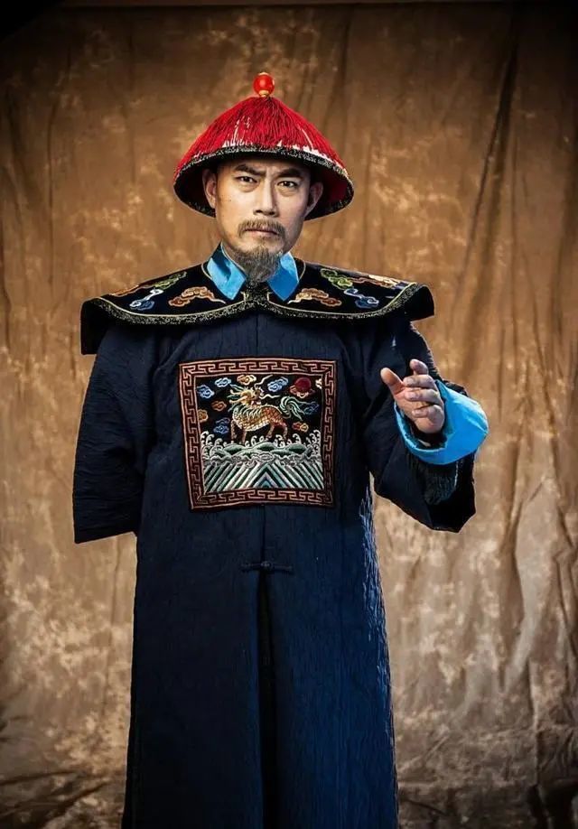 打开腾讯新闻,查看更多图片 >不过雍正却以"孙嘉淦太