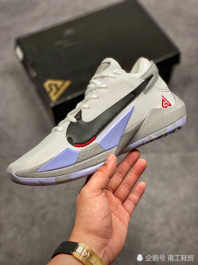 最合适实战的百元球鞋字母哥二代白水泥配色开箱
