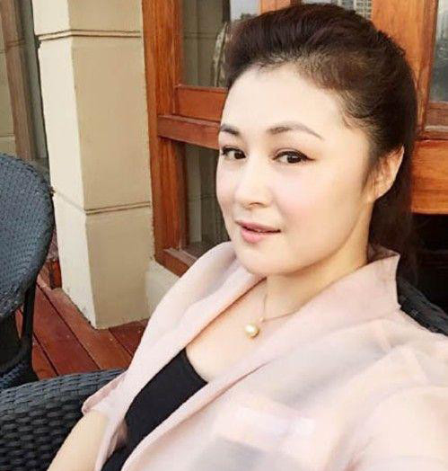 赵本山前妻葛淑珍离婚后独自带娃不改嫁隐忍29年终成百万富婆