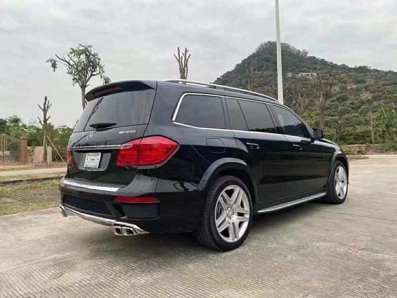 16年奔驰gl63仅售39万,居家般的乘坐舒适感受,崇尚高品质生活