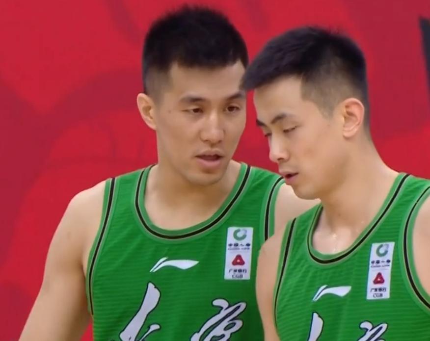 第一外援12中1仅得5分郭艾伦未出场张镇麟21分辽宁大胜吉林