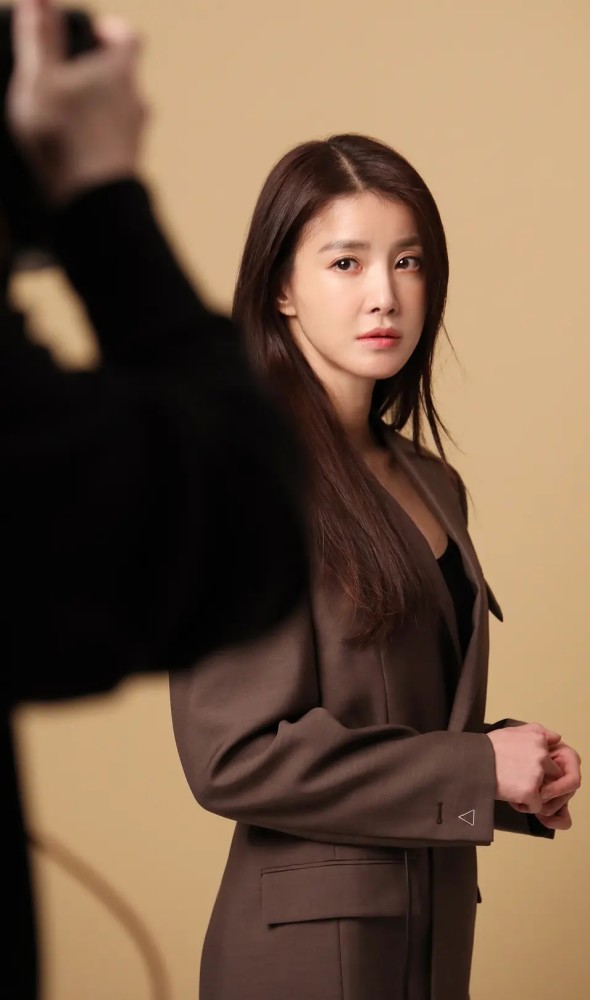 李诗英写真集!_腾讯新闻