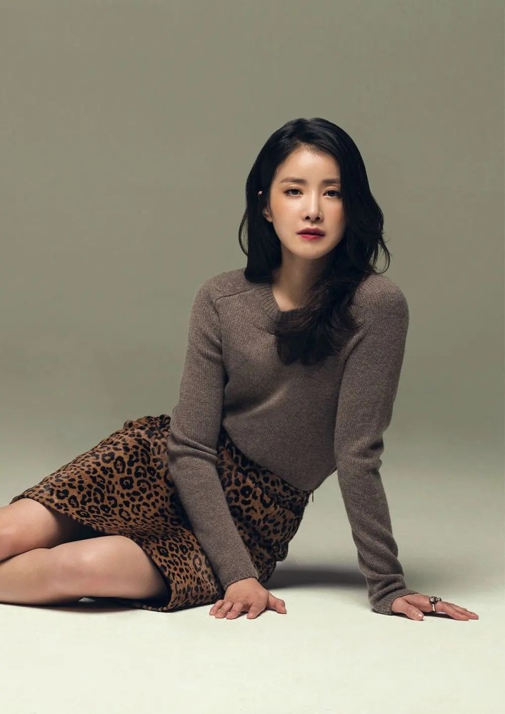 李诗英写真集!_腾讯新闻