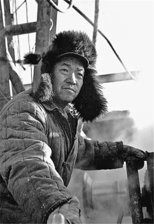 "王进喜的铿锵誓言,穿越时空,久久回荡.