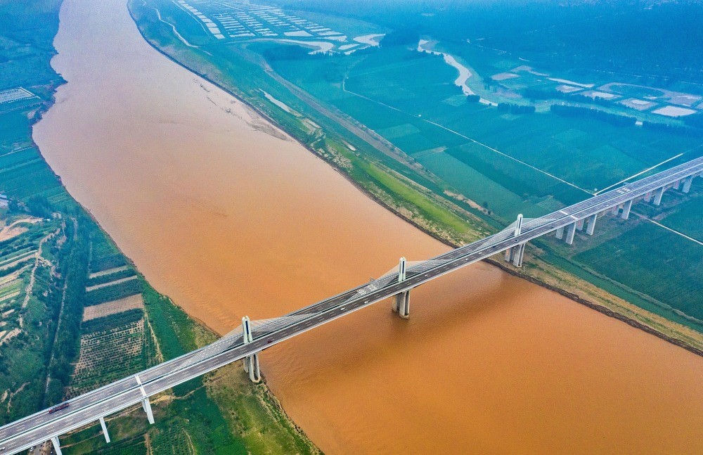 会议明确,此次排查整治范围确定为黄河干流(从青海河源至山东入海口)