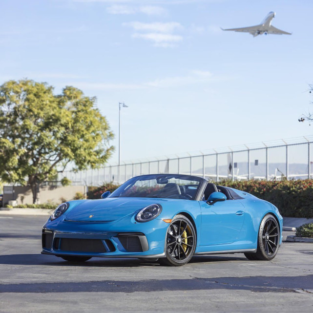 个性十足,奥斯陆蓝保时捷911 speedster