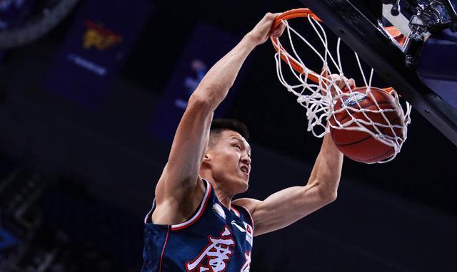 广东辽宁皆缺内线？NBA千万级中锋被裁，网友：不敢要！