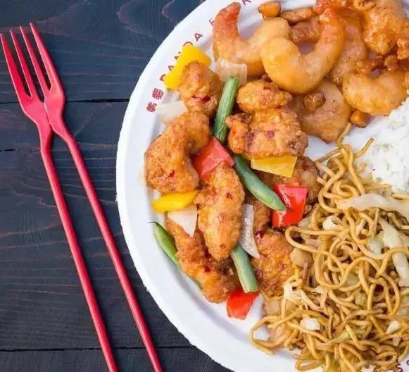 几年时间内,程正昌的商业版图就不断扩大,从美国一直开到世界各地,但