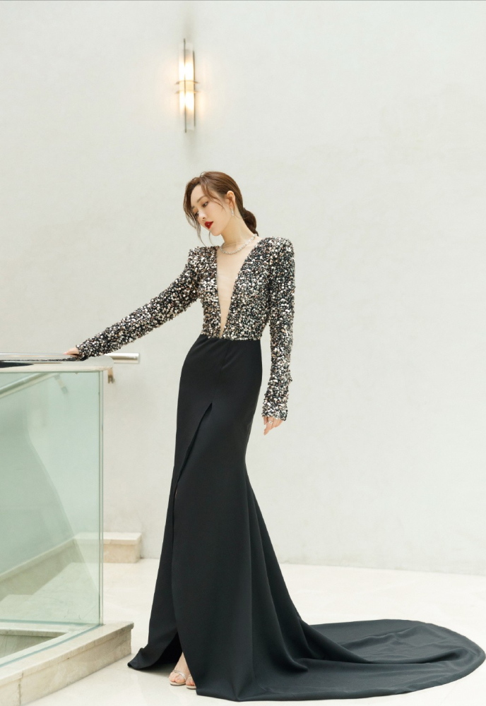 快40的王鸥看上去依旧有魅力,私下温柔的