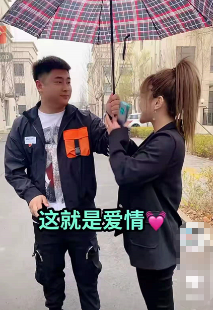 乡爱赵四儿子恋情曝光与女友开百万豪车炫富曾花300万求婚