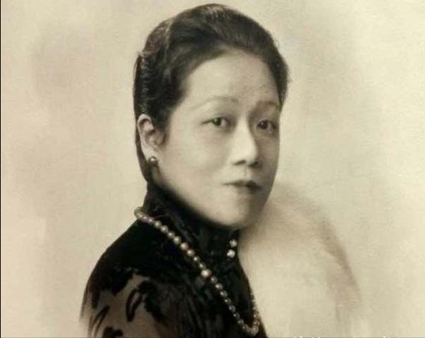 无冕女王宋霭龄:蒋宋联姻的缔造者,一生逃不过一个"财"字