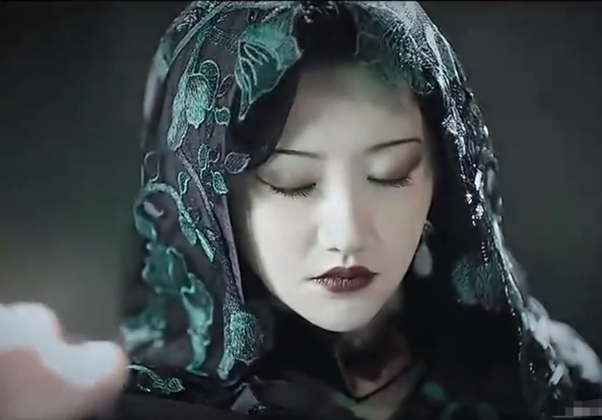 司藤白英换了人颜值气质不输景甜却是个反派专业户