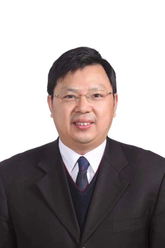 高德明新华万维国际文化传媒(北京)有限公司总经理,《图书馆报》总