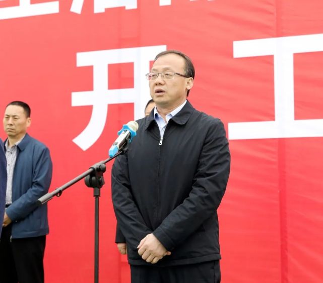 总会计师毕玉泉,市交通运输局党组成员,总工程师任豫新,卢氏县副县长