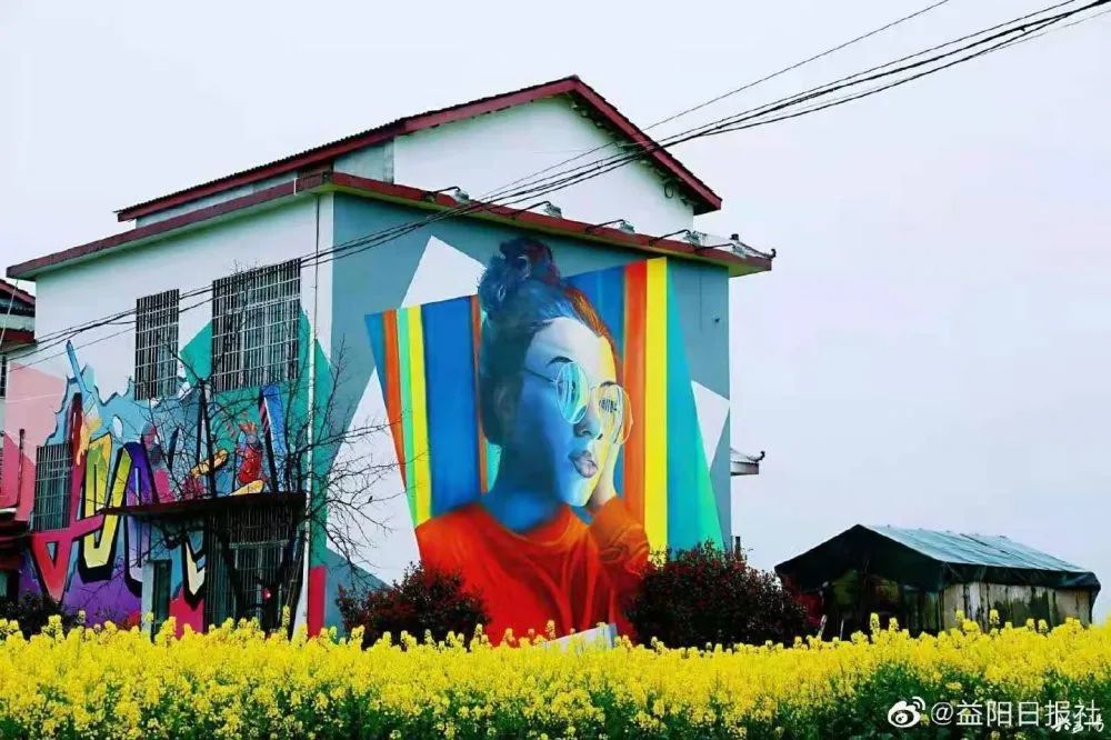 厉害了南县一乡村成为乡村振兴样板村靠涂鸦点燃夜经济