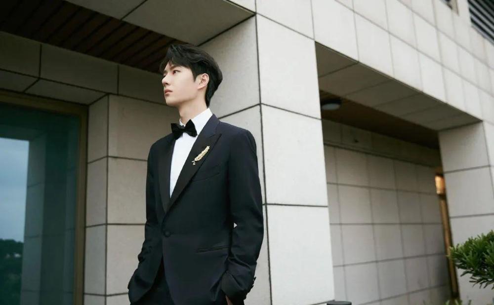 王一博要被下黑手了?张艺兴女朋友?时代少年团发展?